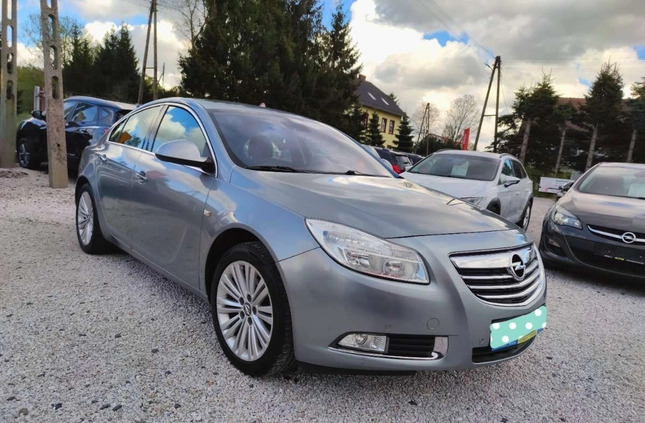 Opel Insignia cena 27900 przebieg: 200000, rok produkcji 2013 z Janikowo małe 497